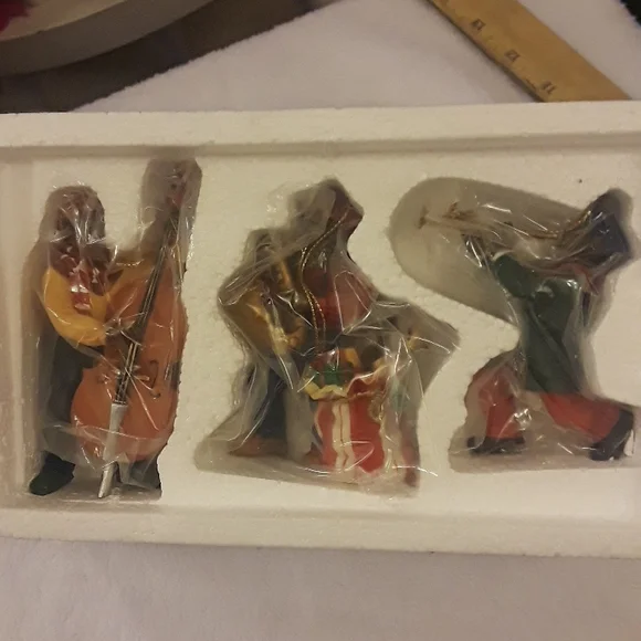 House of Lloyd "Have a Jazzy Christmas" Ornaments New in Box original wrapper - Picture 2 of 6